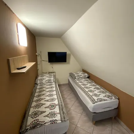 Osrodek Wczasowo-kolonijny Gron Bed & Breakfast